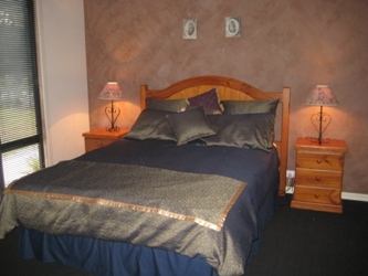 La_Bonheur_Main_Bedroom.jpg